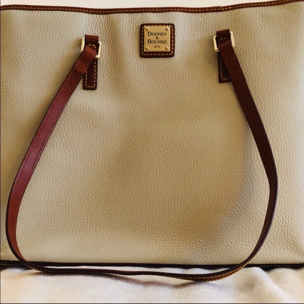Dooney and Bourke tote